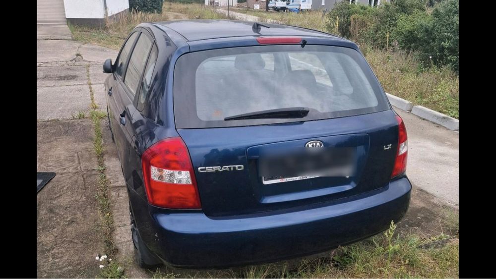 Продава се само на части Kia Cerato дизел !