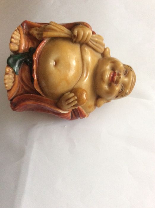 Statueta Buddha fericit si aducator de bogatie