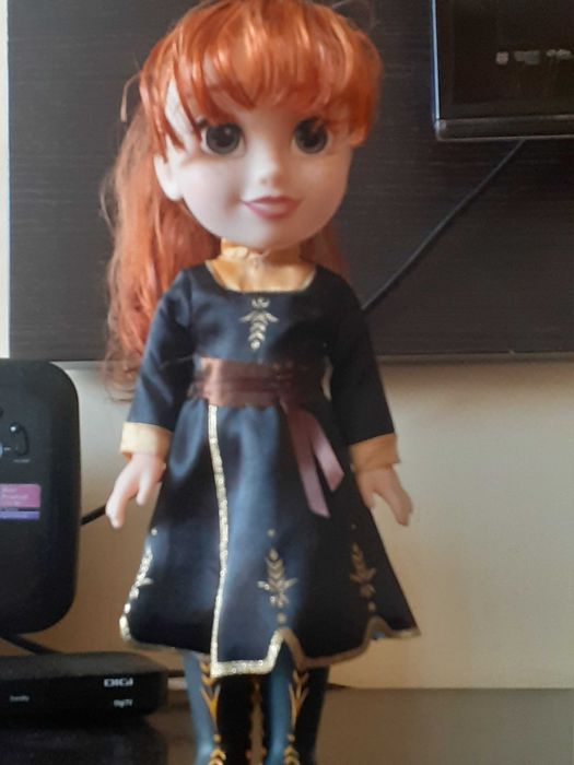 Papusa Ana frozen 35 cm stare foarte buna