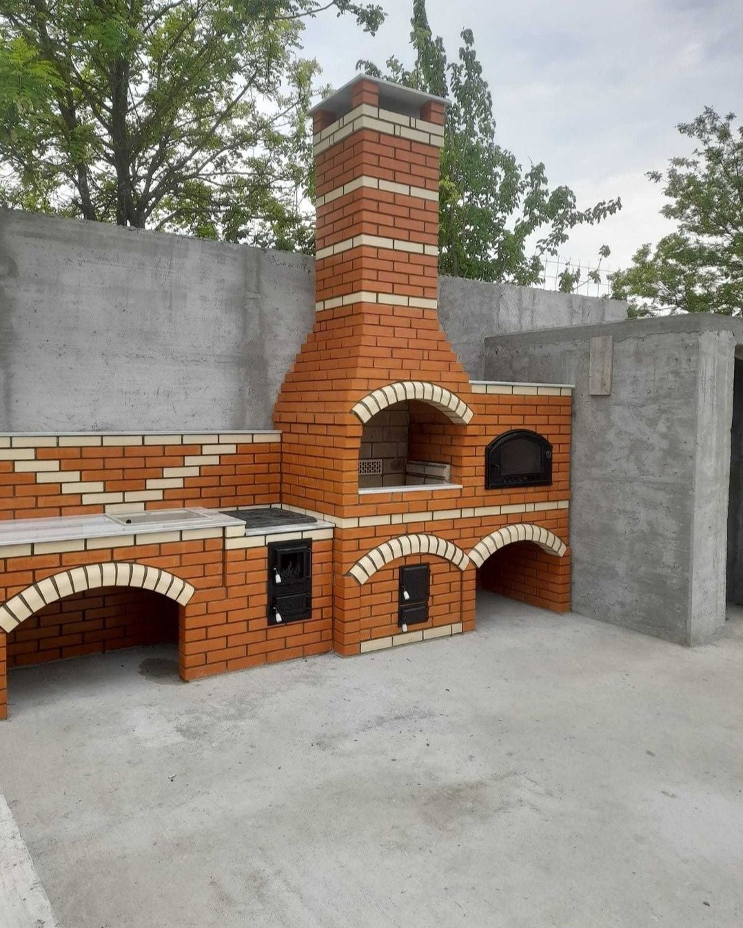 Grătar din cărămidă aparentă