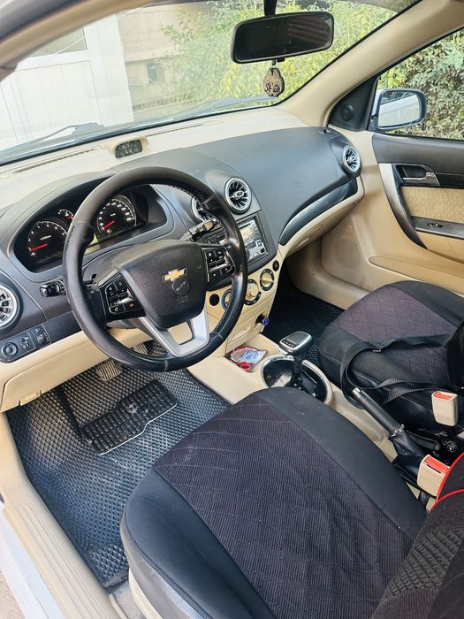 Срочно продается машина Nexia3 avtomat