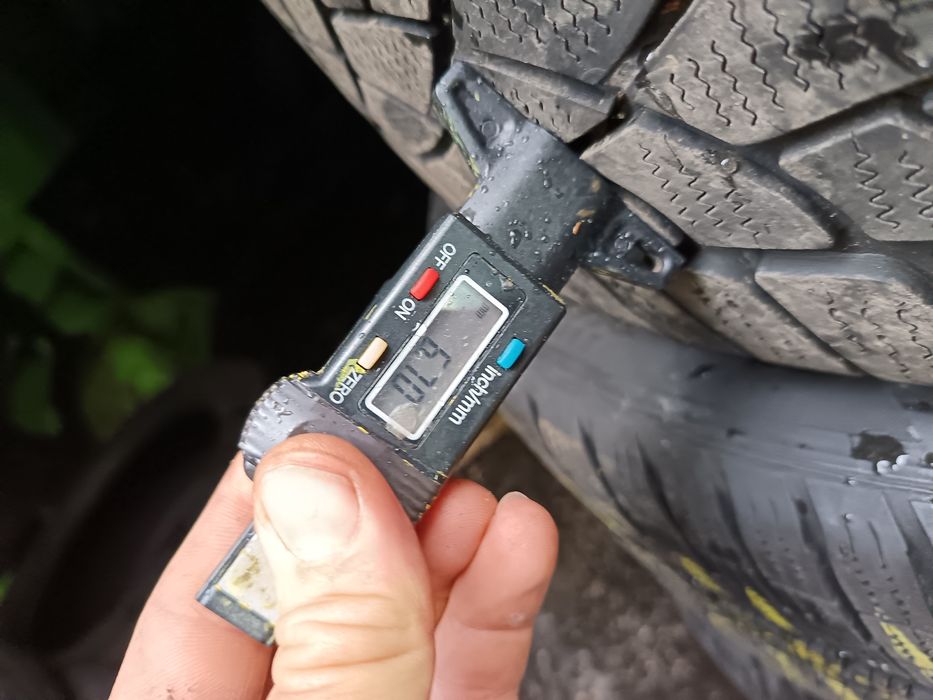 Anvelope MS iarna 225 55 17 Dunlop runflat 2021 6.5mm