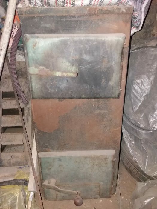 Печь заводская на твёрдом топливе и на газу
