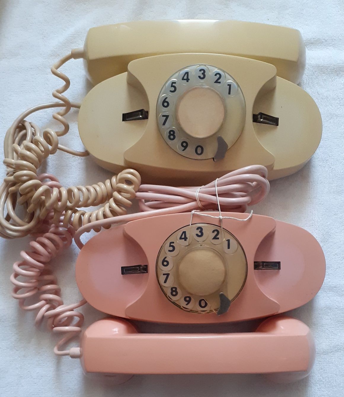 Telefoane de colecție nu trimit în țară predare personal prefer în cen