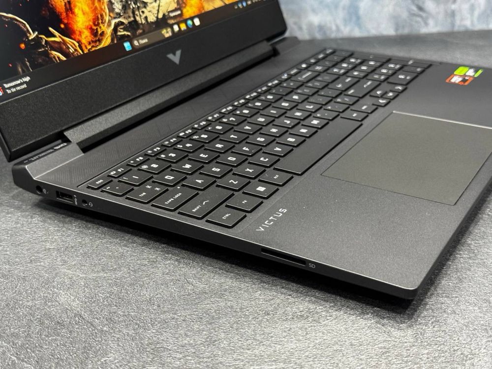 HP Victus 15 Ryzen 7 8845HS / 16 / 1Tb SSD NVMe/ RTX 4060 8 GB