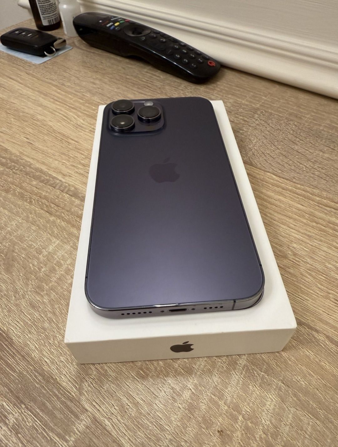 iPhone 14 pro max deep purple