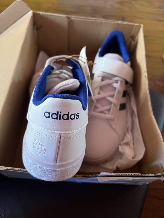 Унисекс маратонки Adidas