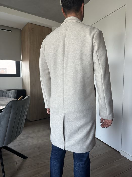 Мъжко палто ZARA