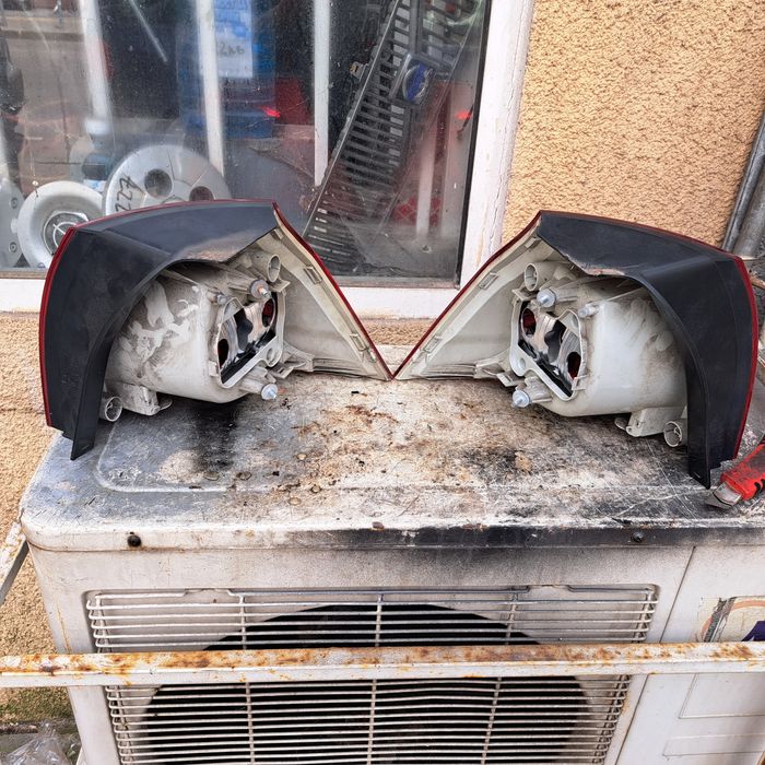 Оргинални стопове Vw Golf 5  ляв / десен