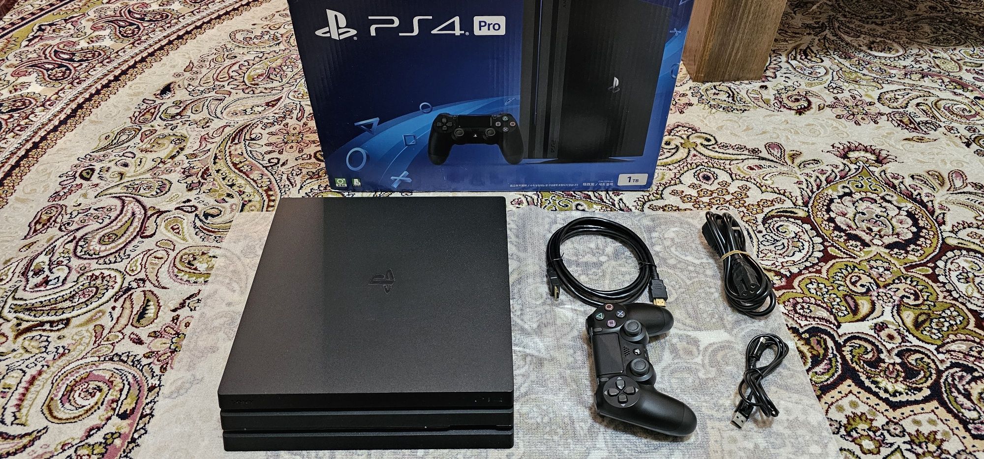 Sony PS4 PRO 1 TB 4K HDR. С играми.