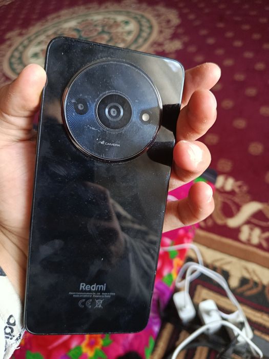 Redmi A3 xolati yaxshi 128ga 6 xotira