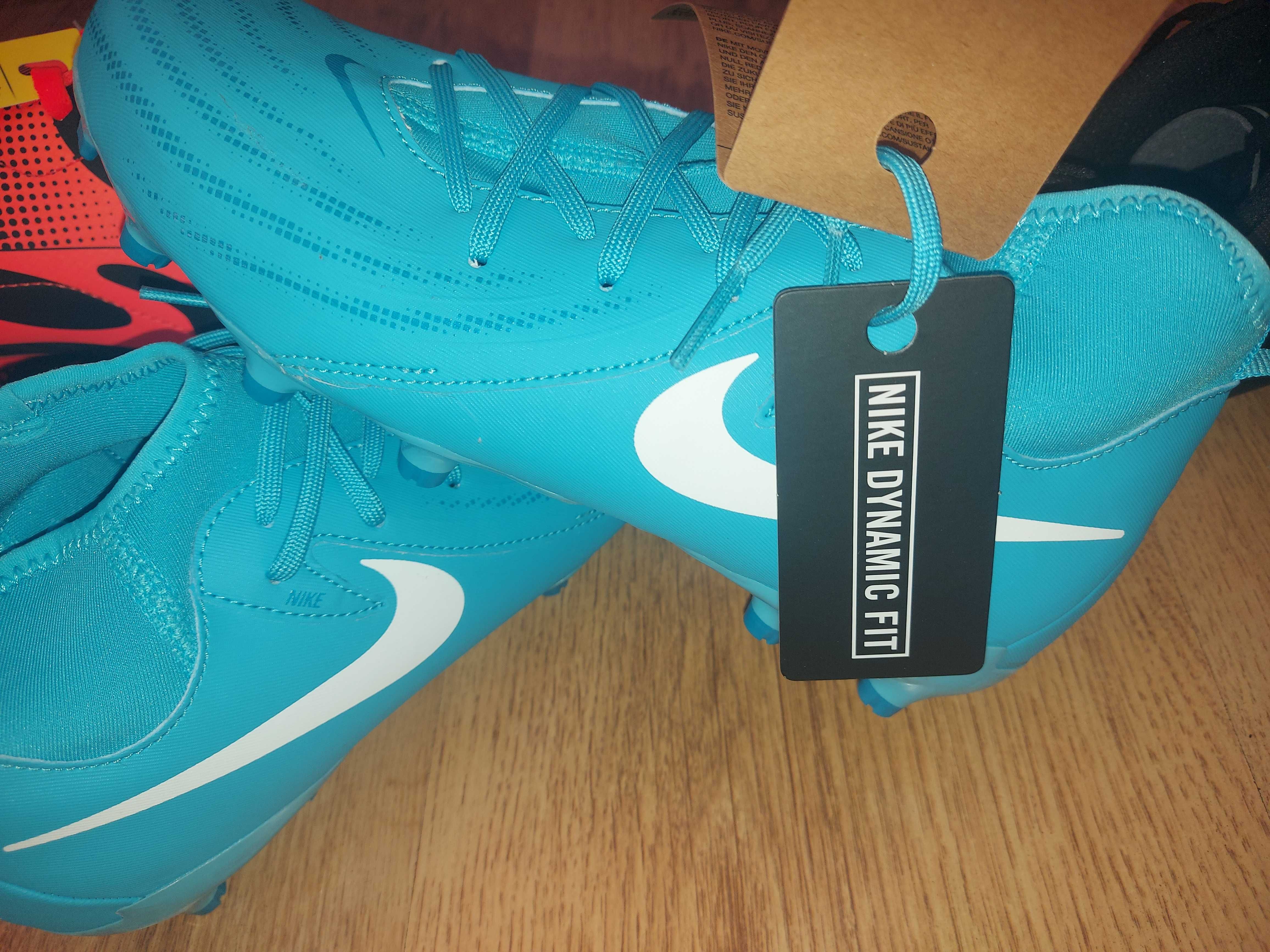 Нови бутонкни за футбол Nike, Adidas Umbro
