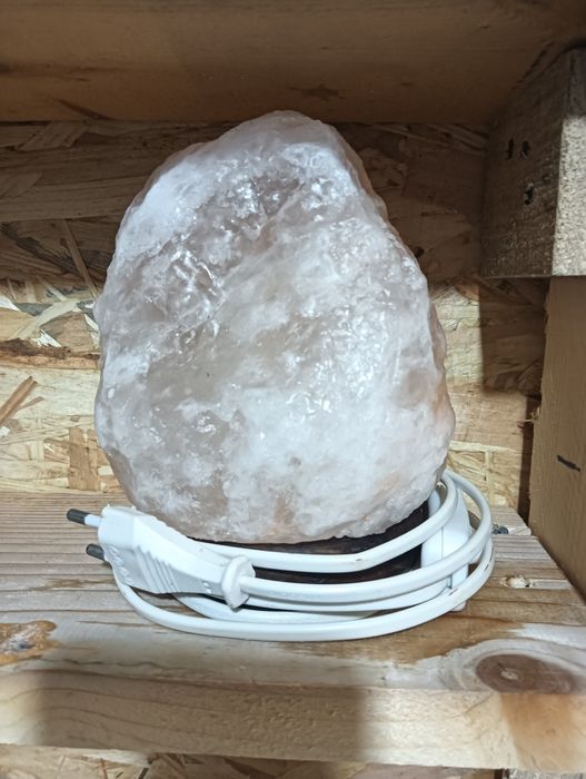 Vând lampa sare Himalaya