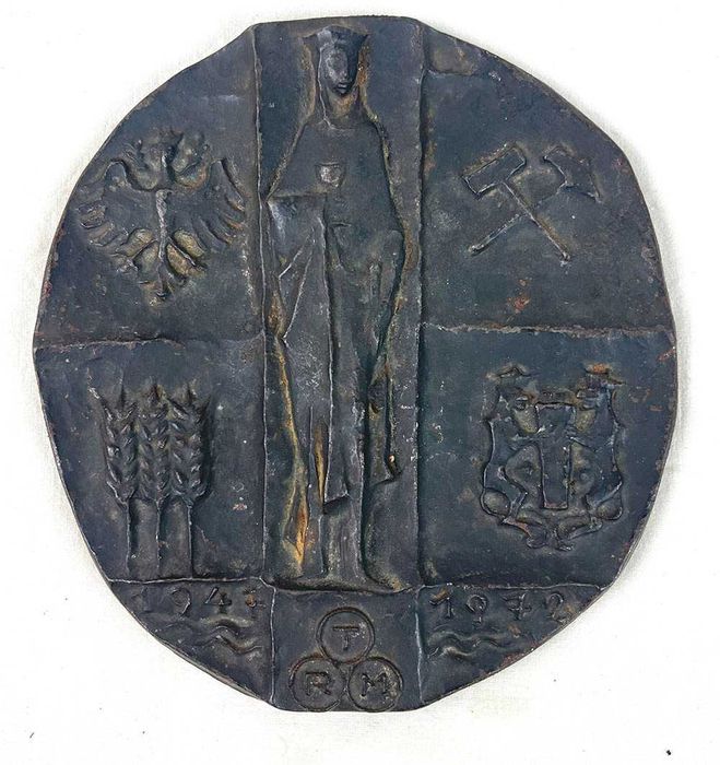 Relief din fonta, decoratiune biserica