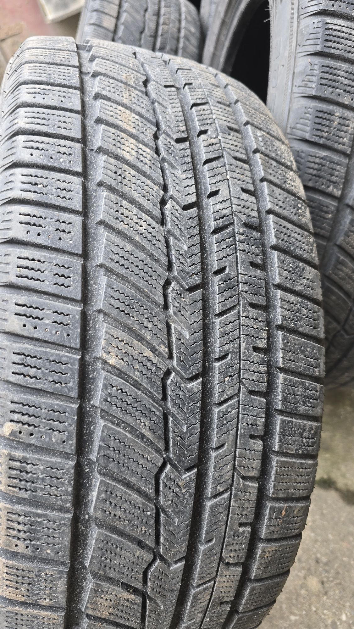 Гуми Austone 205 55 16