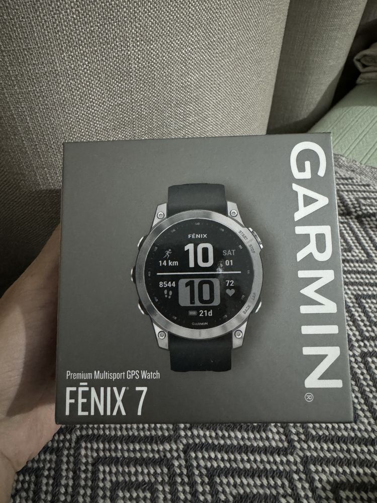 Спортивные часы Garmin fenix 7 серебристый, графитовый