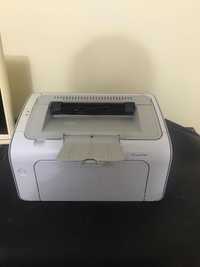 Продам принтер HP Lazerjet P1005 ( черно белый)