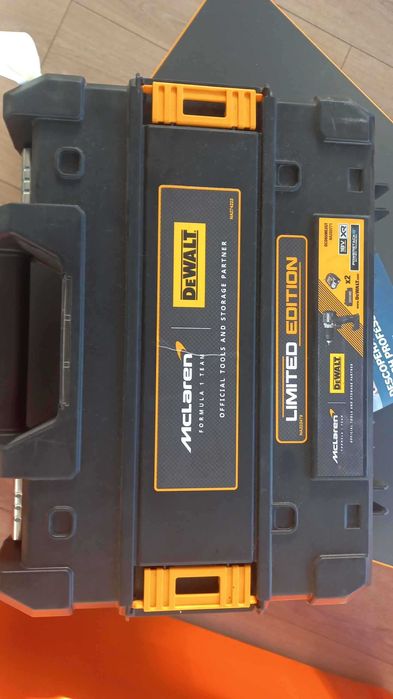 RESIGILAT-Masina de gaurit si insurubat cu percutie Dewalt DCD85ME2GT