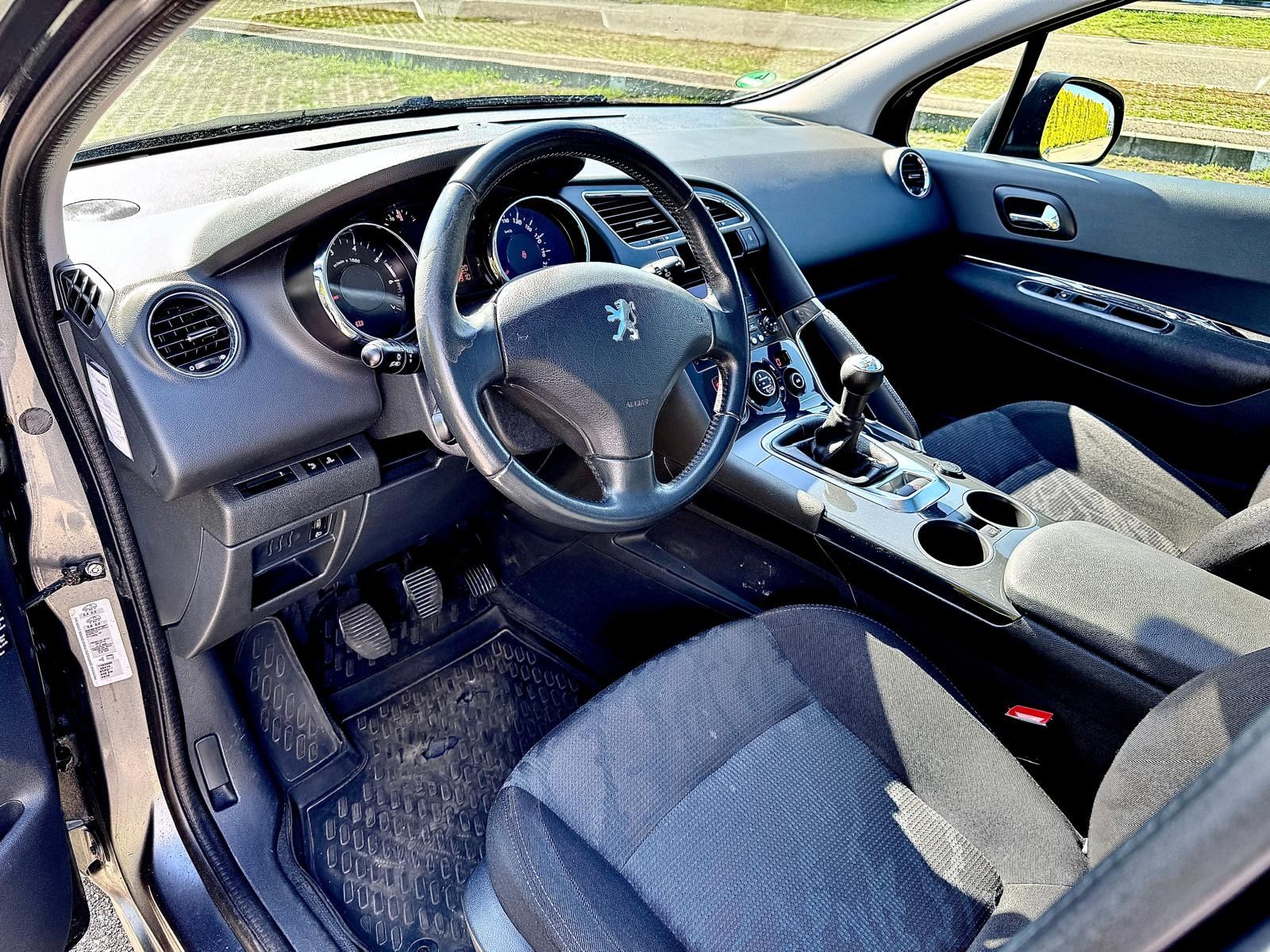 Peugeot 3008  Panoramic  1.6