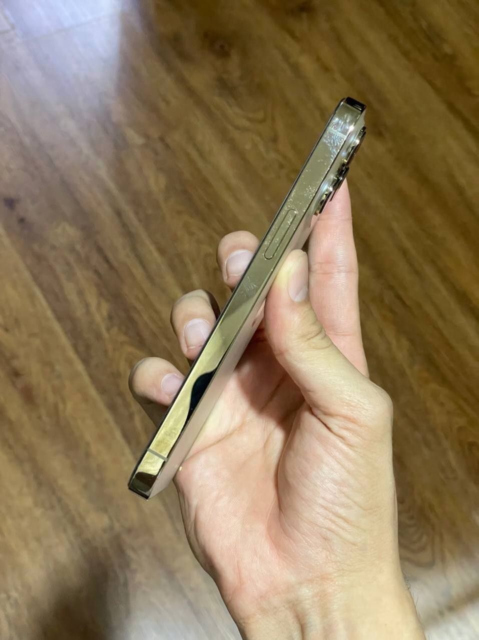 Iphone 13 pro gold