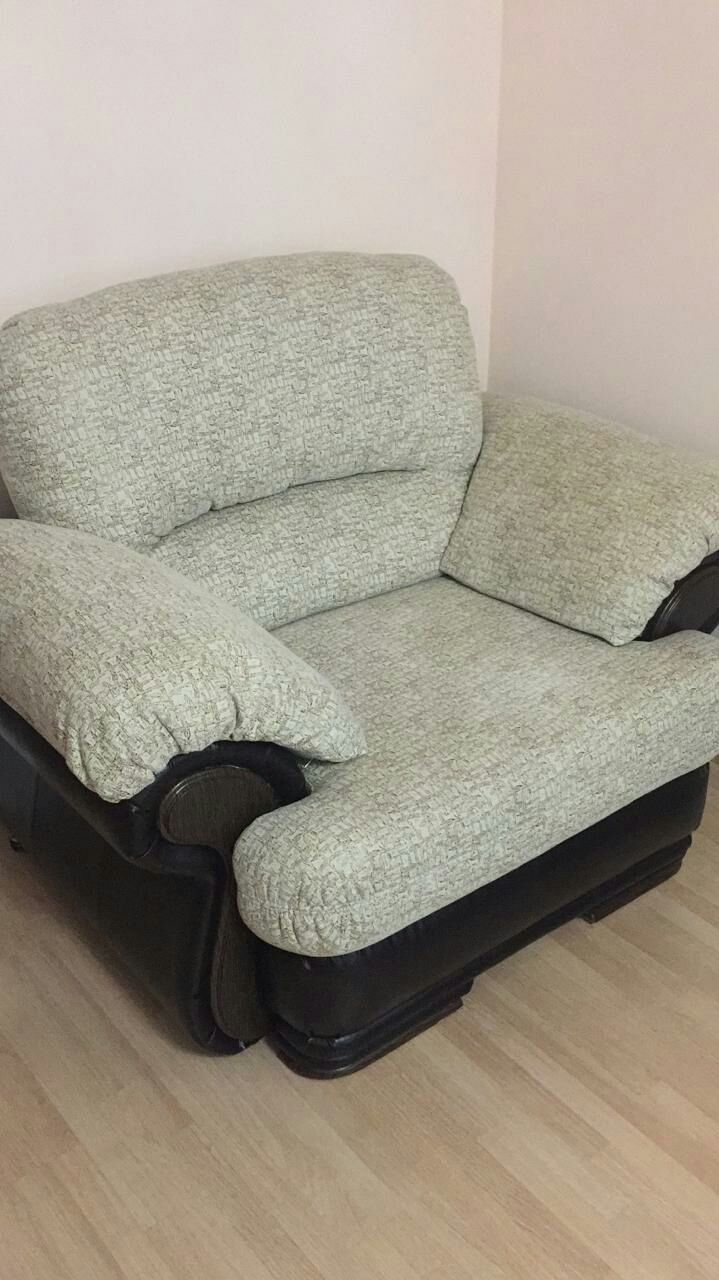 Продам кресло мягкое (Россия)