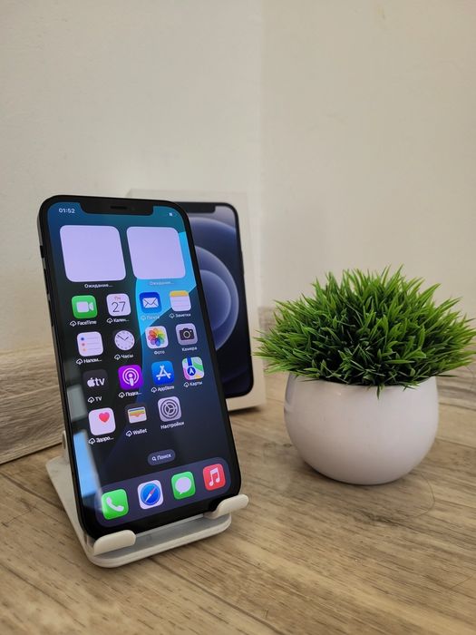 На гарантии iphone 12 128GB