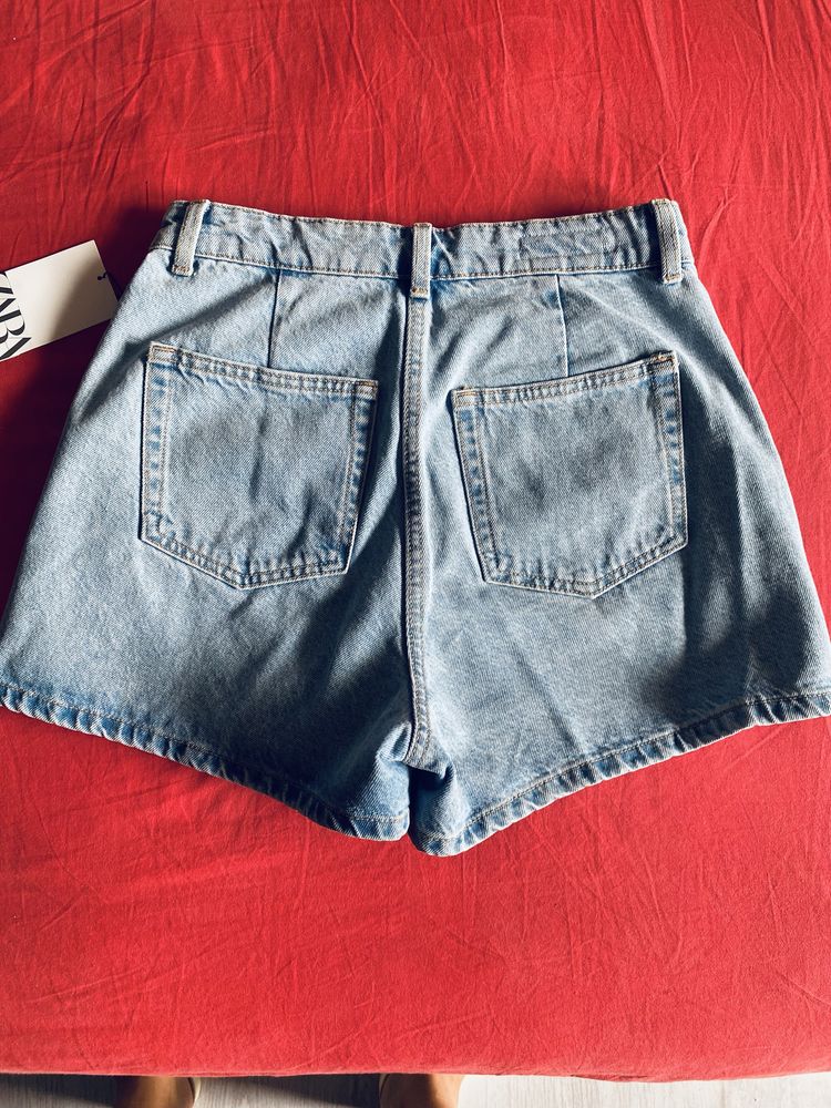 Пола панталон Zara с етикет