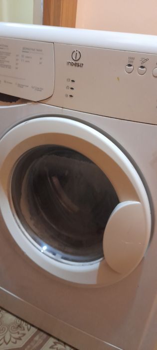 Стиральная машина indesit