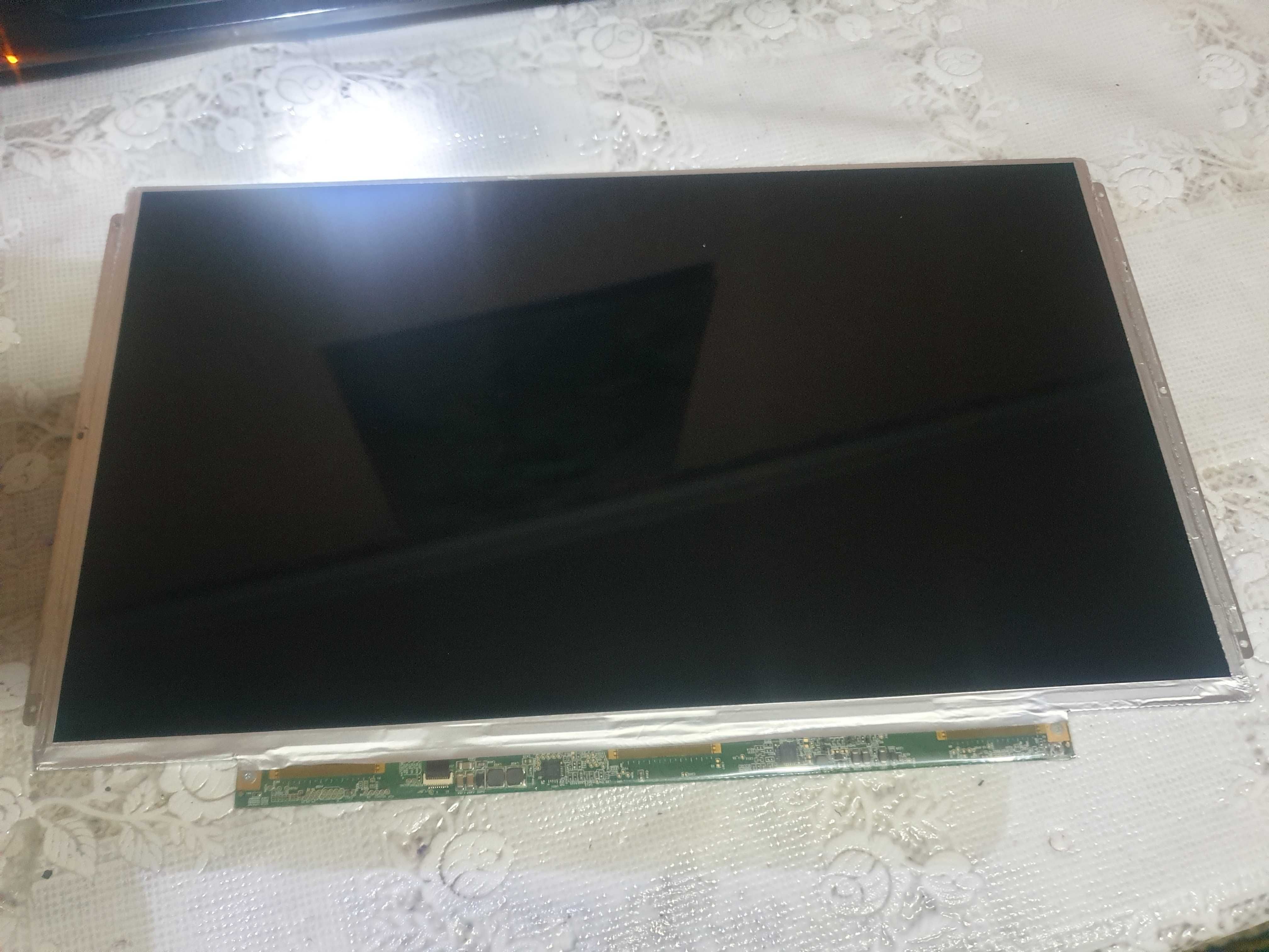 Продаю  Матрицу 13.3 дюйма slim