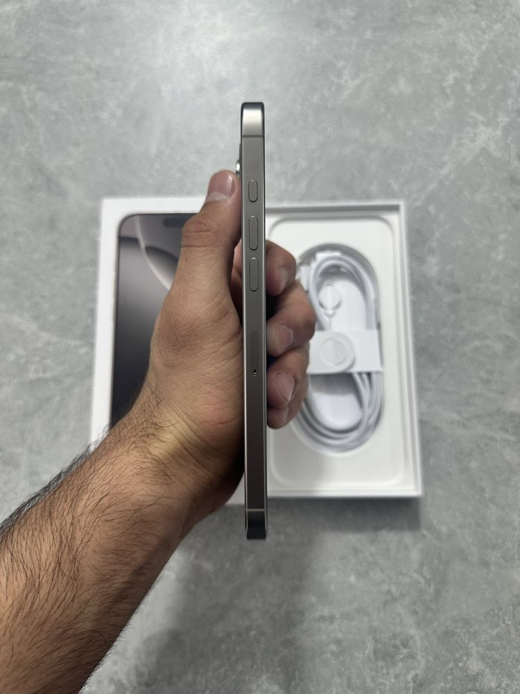 iPhone 16 Pro Max 256GB Natural Titanium