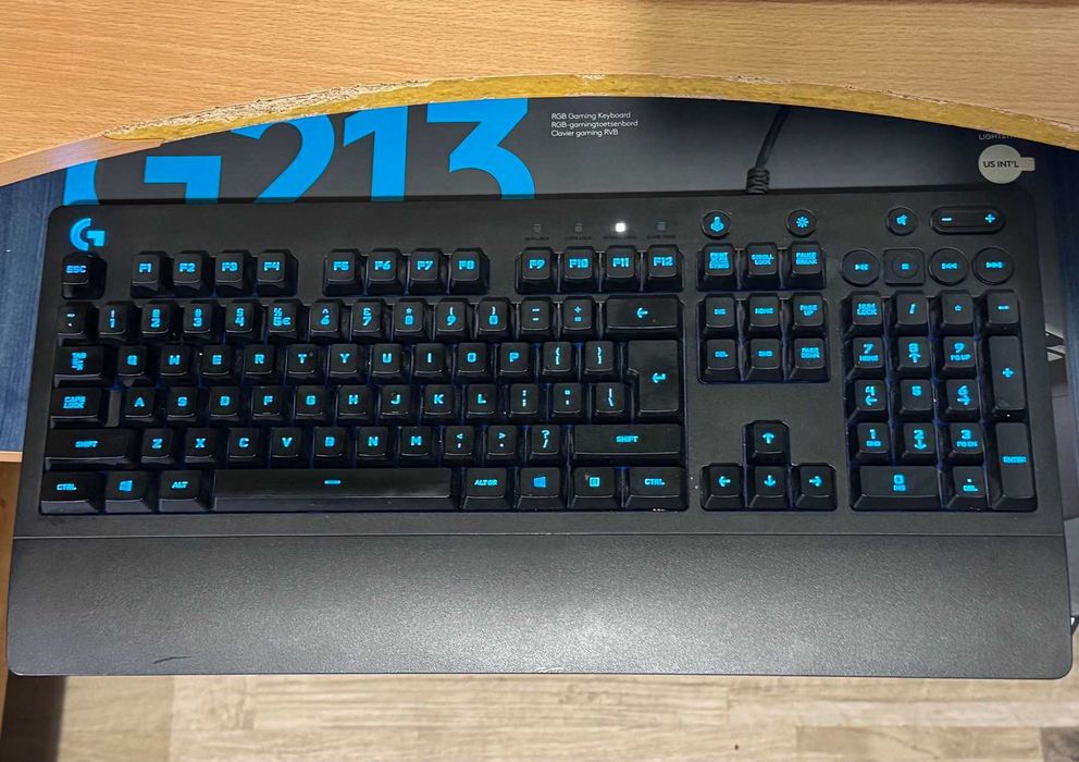 Клавиатура logitech