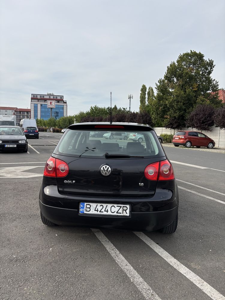 Volkswagen Golf 5 1.6 mpi