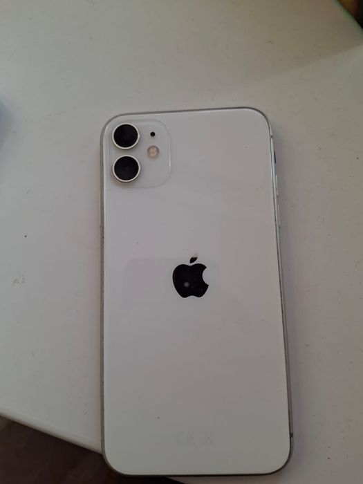 Айфон 11 белый  сатылады