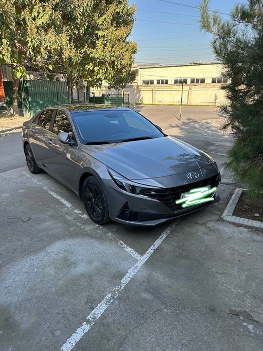 Hunday elantra йили 2022.