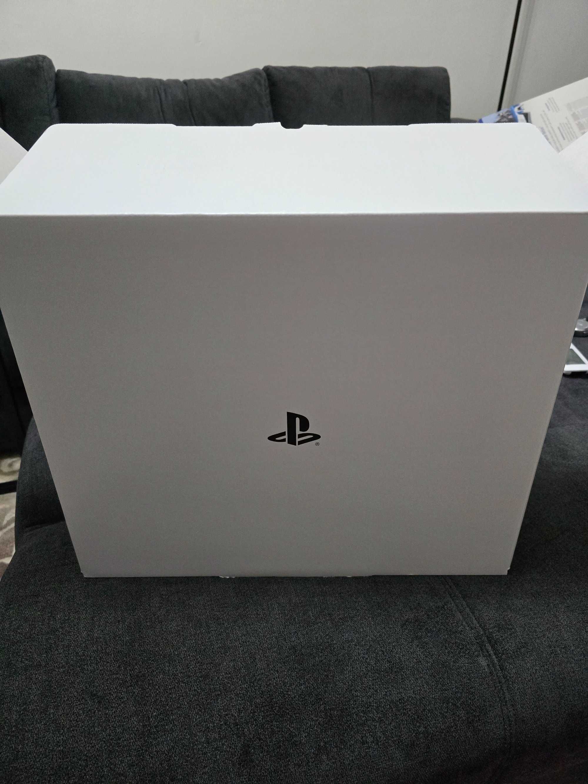 Consola ps4 de 1TB Memorie perfect functional