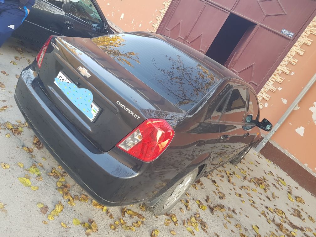 Gentra (Lasetti 2) avtomat  2015 / 281000km