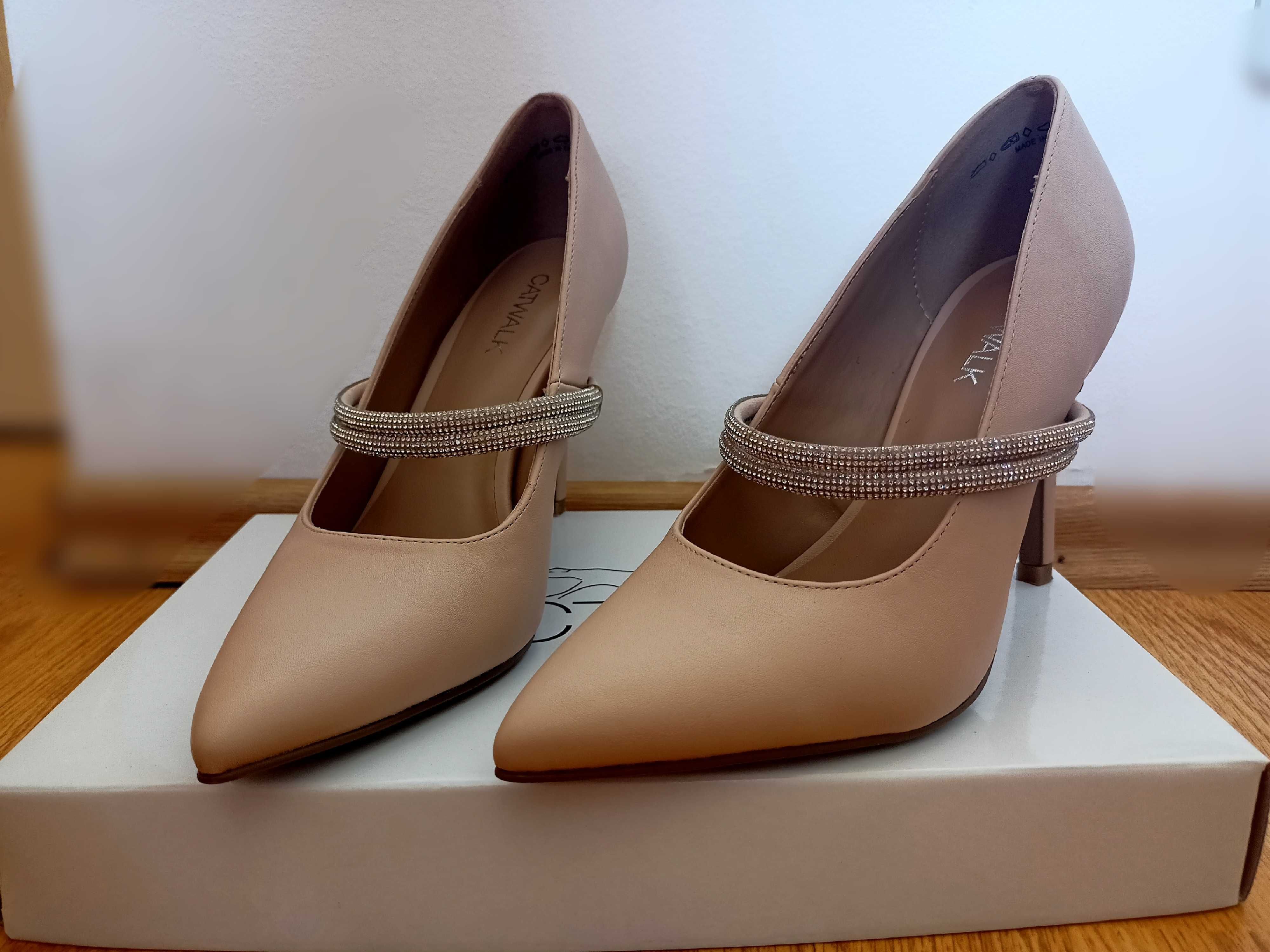 Pantofi cu toc nude Catwalk