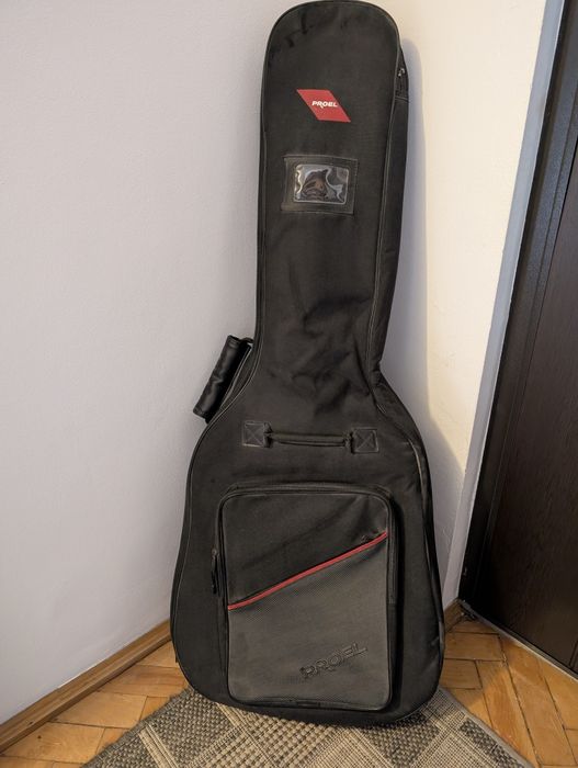 Chitara acustica Hora Reghin, neagra, productie 2004 + husa rucsac