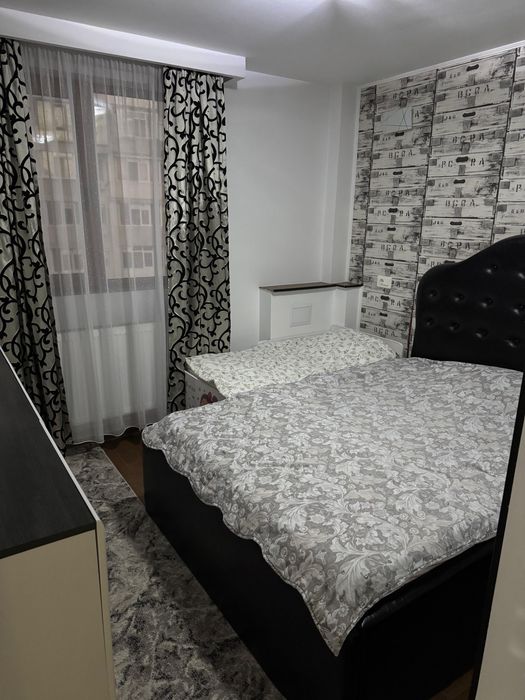 Apartament de vanzare cu 2 camere , decomandat !