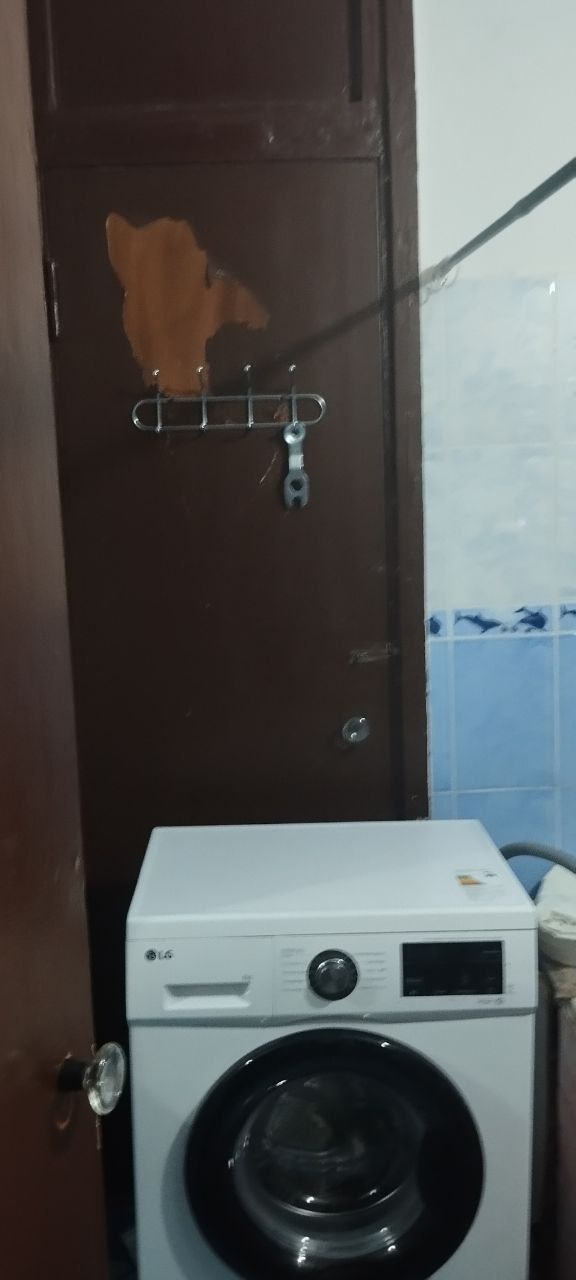 Чилонзор 19 2/2/4 ориентир бозорча 330$ оилага