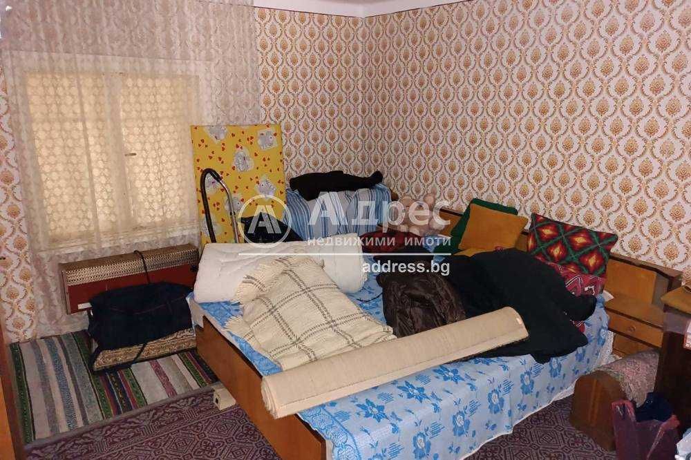 Продава се Къща в с. Липник, Област Разград - 317 кв.м за 155 €/кв.м - Снимка #8