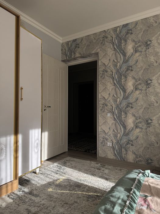 Продаётся 3 комнатная квартира напротив  тотус лаваш мархабо,кирпич