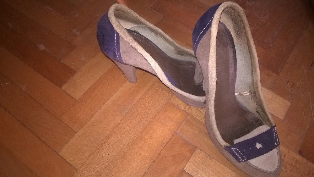 Pantofi din piele intoarsa Bershka, marime 39