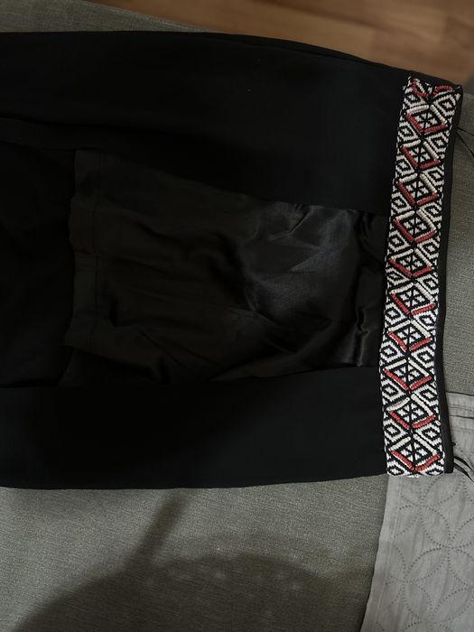 Fusta neagră, noua cu eticheta