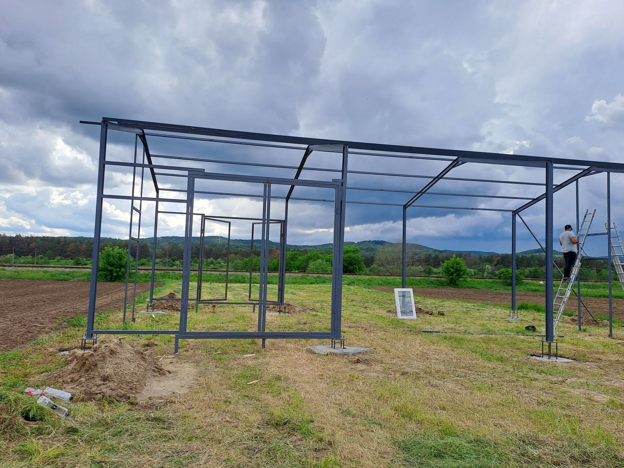 Vand hale structuri metalice noi