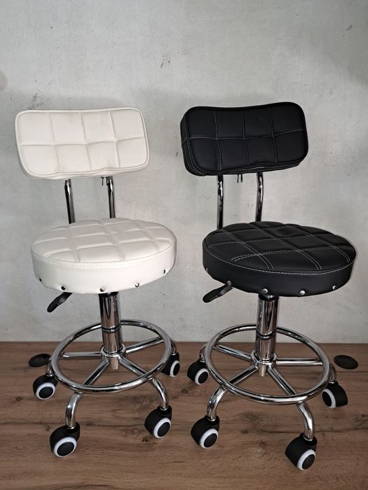 Стулья. На колёсах.Для салонов и т д.