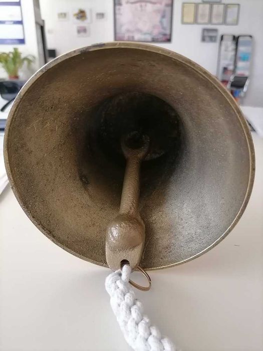 Корабна камбана месинг,със закачалка котва и въже 1841