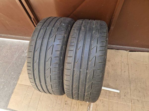 2 Bridgestone R18 225/40
летни гуми
DOT2516
