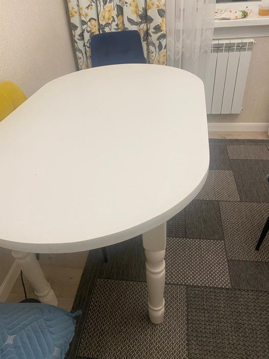 Продам овальный кухонный стол