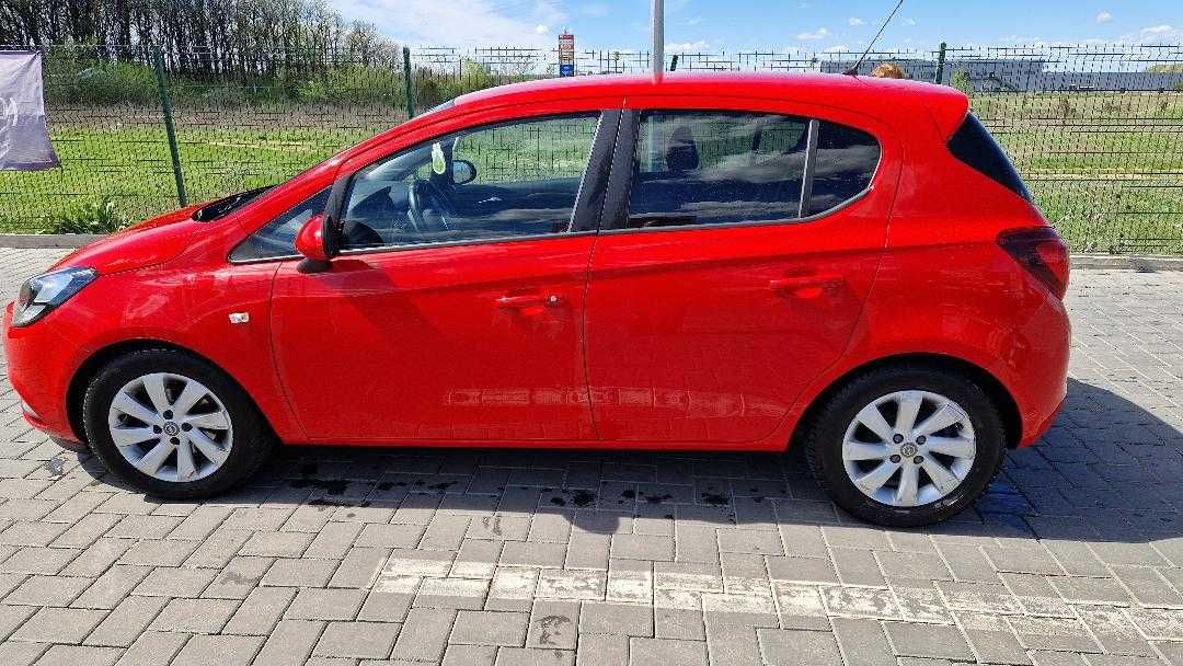 Vând Opel Corsa E, culoare roșie, an 2017, motor 1.4 benzină/GPL!